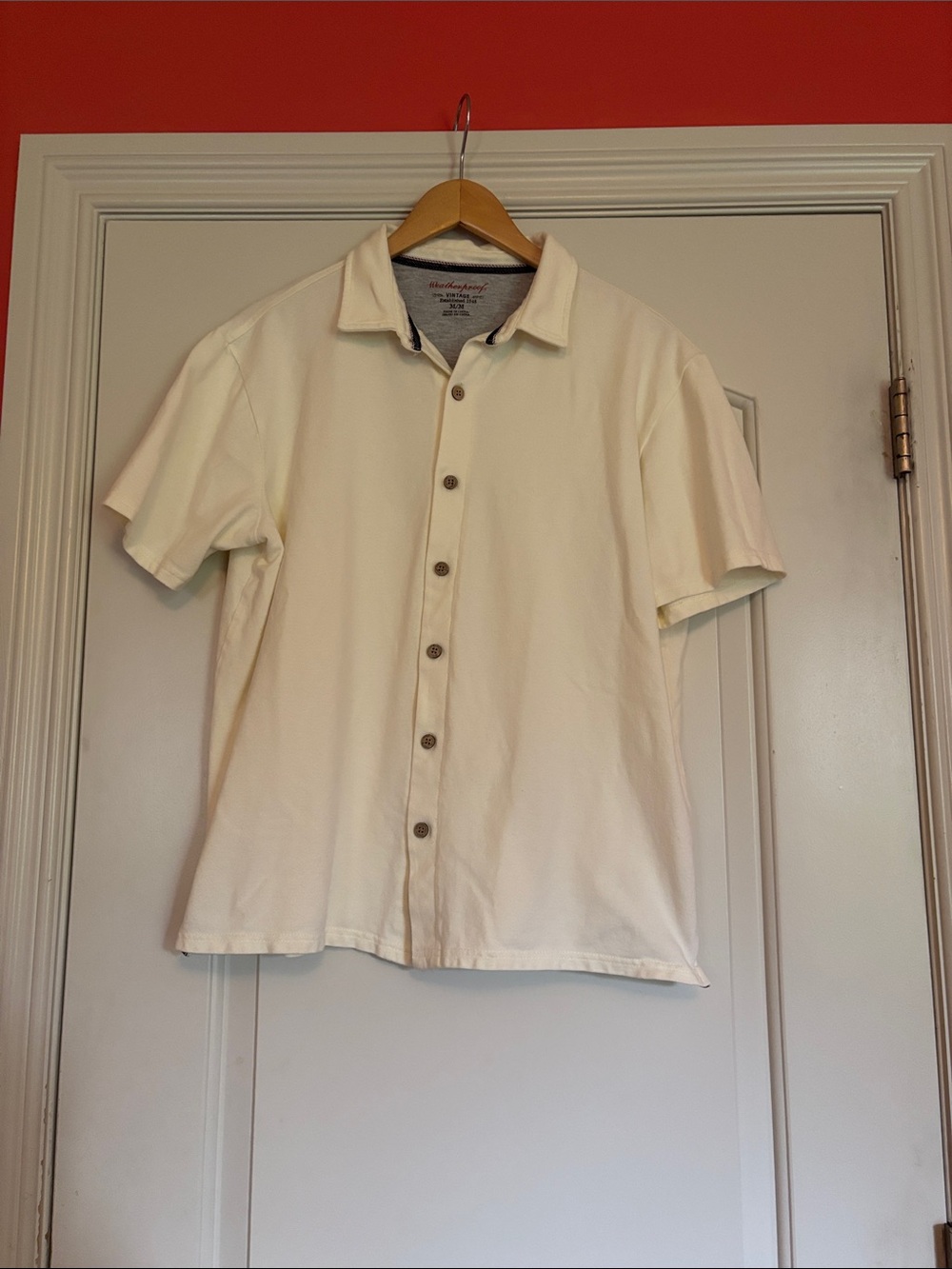 Weather Proof Vintage Cream Short-Sleeve Button-Down Shirt. Size Medium.